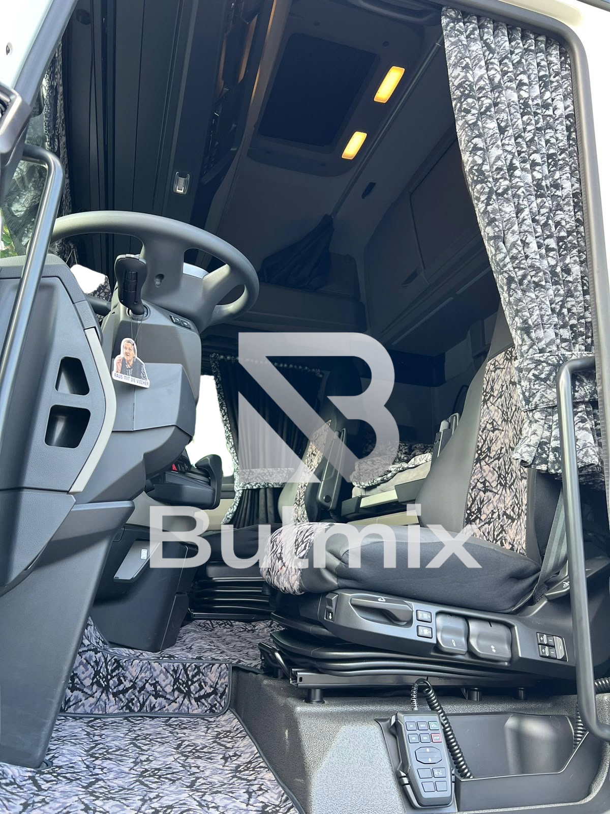 Плюшени стелки за под в датски стил за MAN TGX TG3 (от 2020 г. нататък)