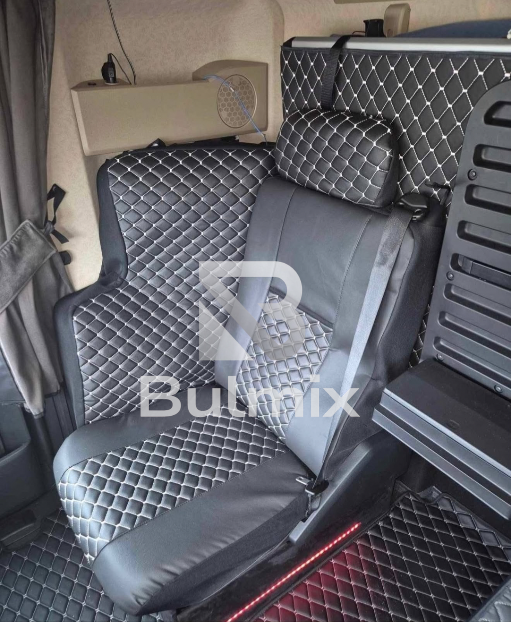 Калъфи за седалки за Mercedes Actros SOLOSTAR с зона за сядане