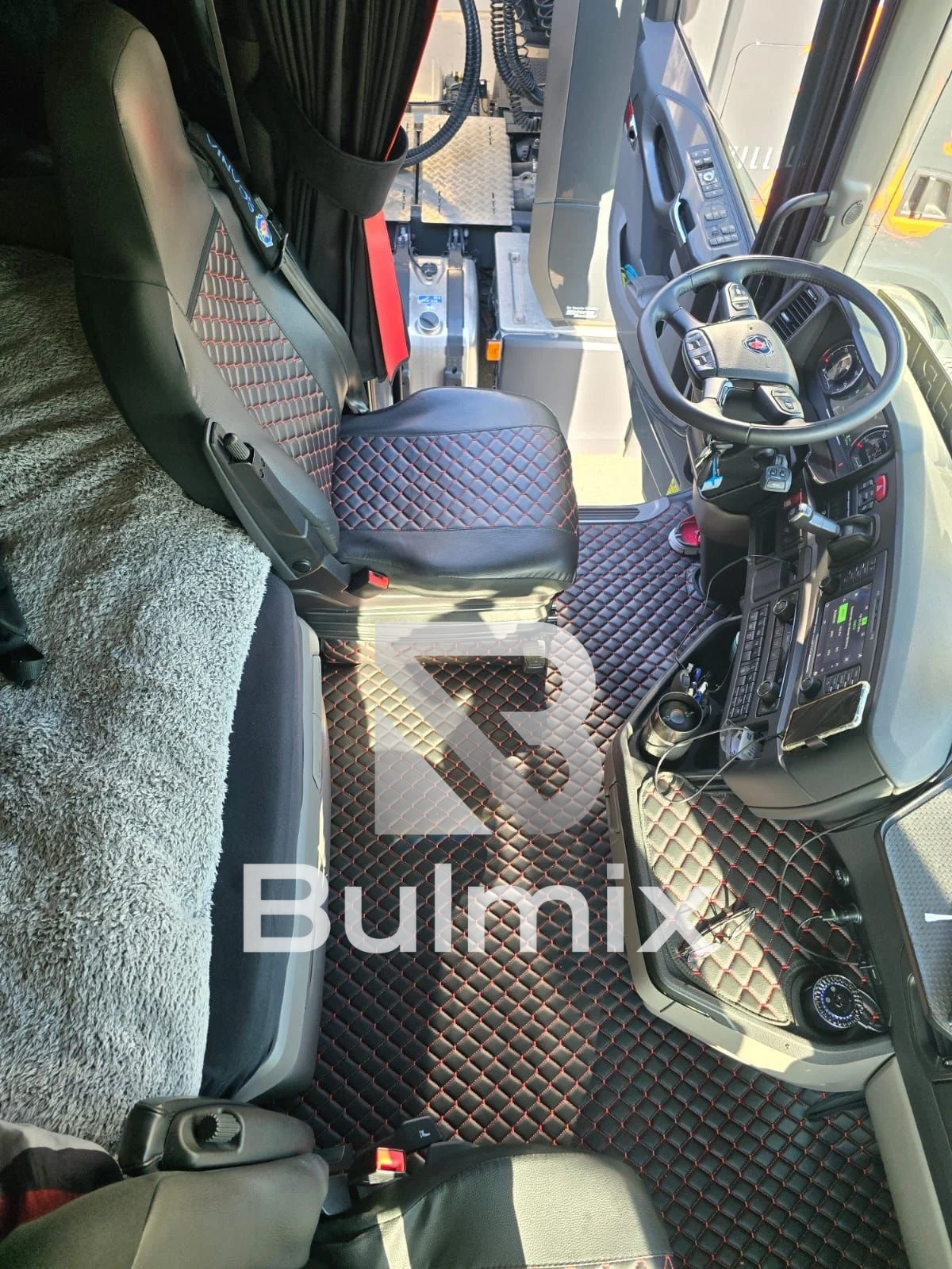 Подложки за Scania S от 2016 г. с въздушно окачена/въртяща се седалка